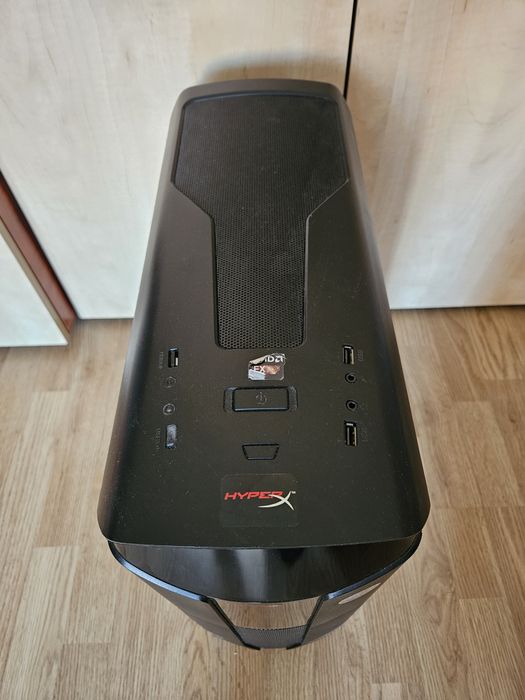 Vând calculator/PC gaming cu unitate și monitor