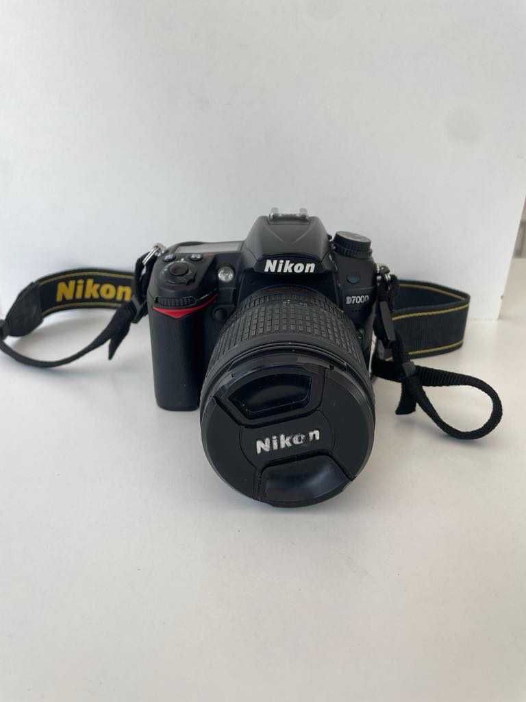 Фотоапарат Nikon D7000 + Обектив Nikon 18-105mm