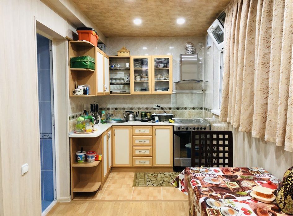 Уч-тепа 26-квартал 4-хона 1-этаж г’иштли у’зимни уйим сотилади