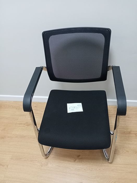 офисное кресло.Россия