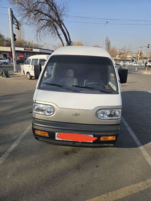 Chevrolet damas sotiladi