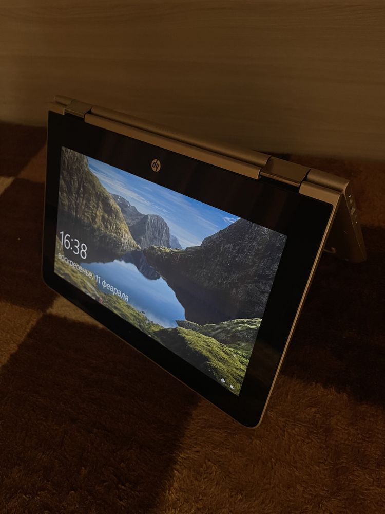 Ноутбук сенсорный HP PAVILION x360.