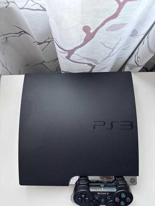 PlayStation 3 Slim + 2 Jocuri + Controller
