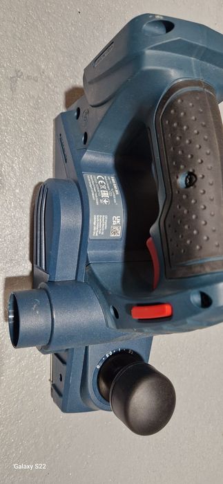 Bosch ,circular ,rindea pe acumulator