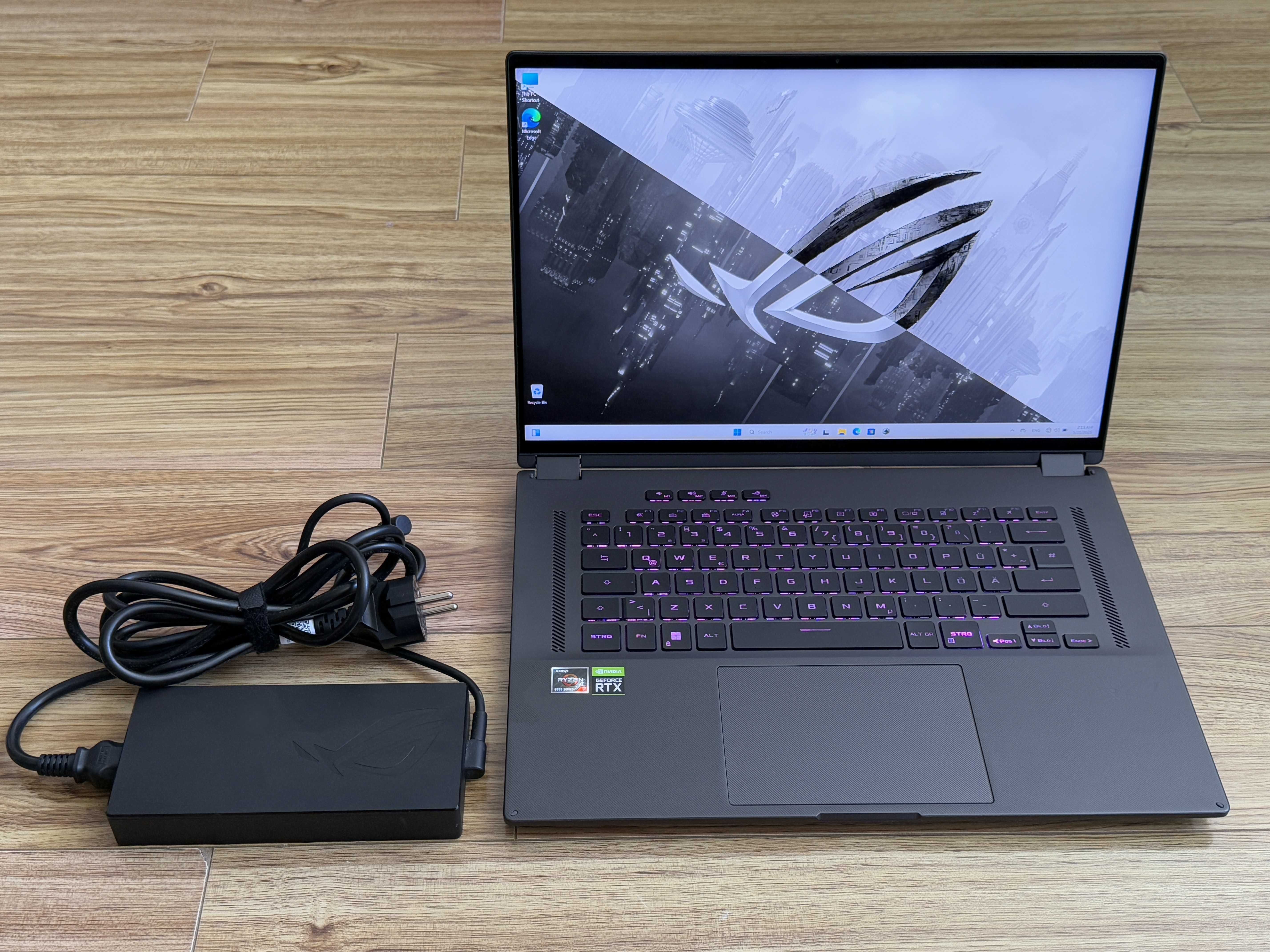 ROG Flow X16 2in1`Ryzen 6800H/32GB DDR5/1TB NVMe/RTX 3060/165Hz WQXGA