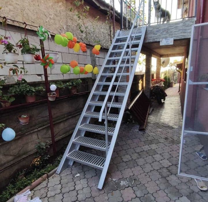 Scări metalice profesionale