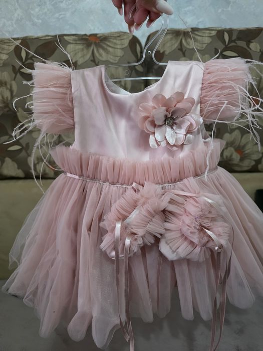 Jocuri si hăinuțe pentru copii