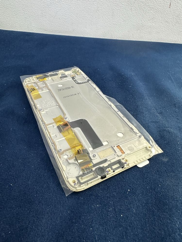 Huawei Y5 II дисплей със рамка