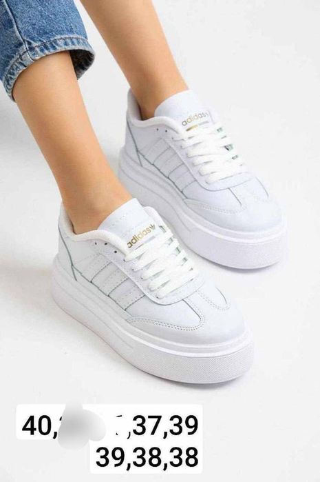 Adidasi dama diferite marimi