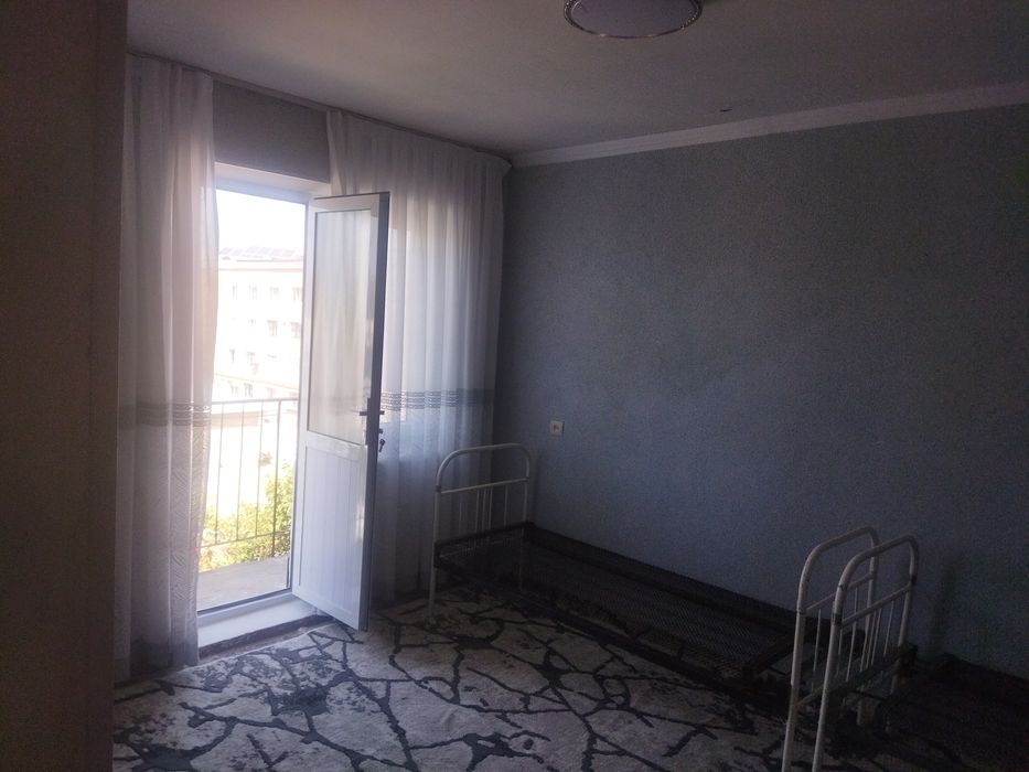 Vatniyda 1 xonali kvartira sotiladi yoki ijaraga betiladi beriladi.