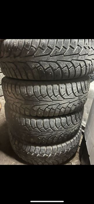 Продам комплект шипованной резины на дисках 4/98 R-13 (175/70)