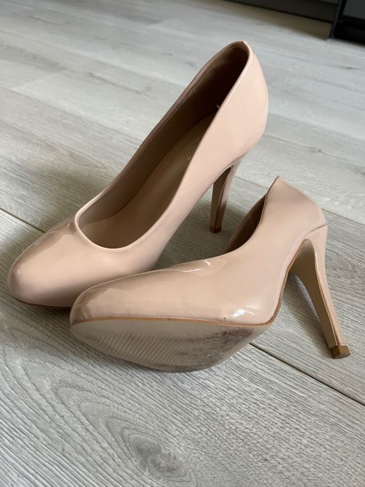 Rochie si pantofi de seara