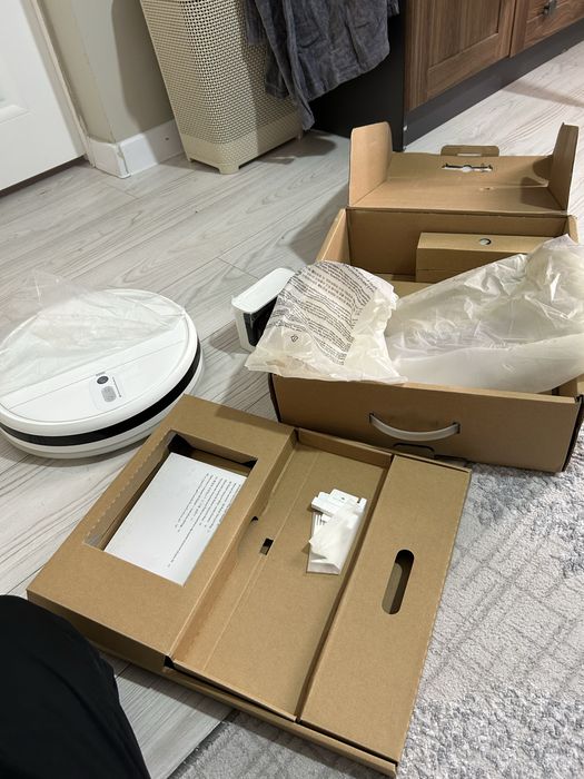 Продам Робот-пылесос