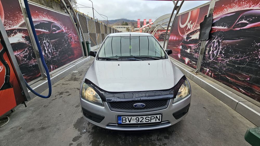 Ford Focus 2  1.6 benzina