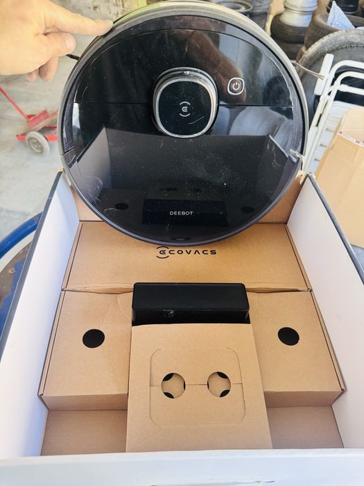 Прахосмукачка робот Ecovacs DEEBOT OZMO 920 2in1