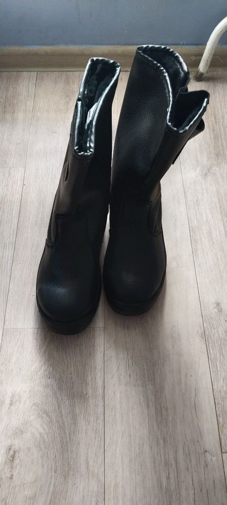 Продам сапоги зимние.летние