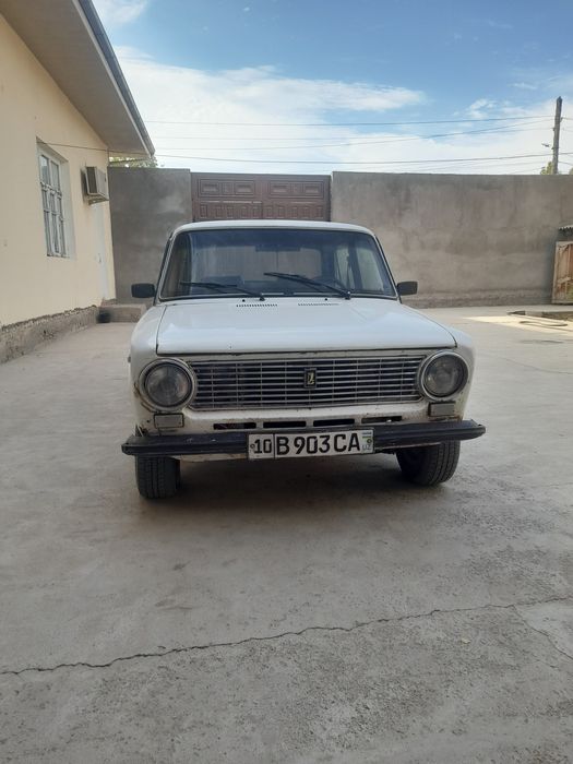 Ваз 21011 сотилад