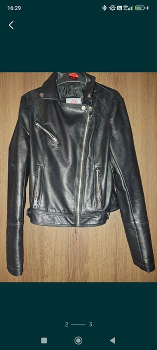 Голям лот от дрехи за млада госпожица и две якетаХС