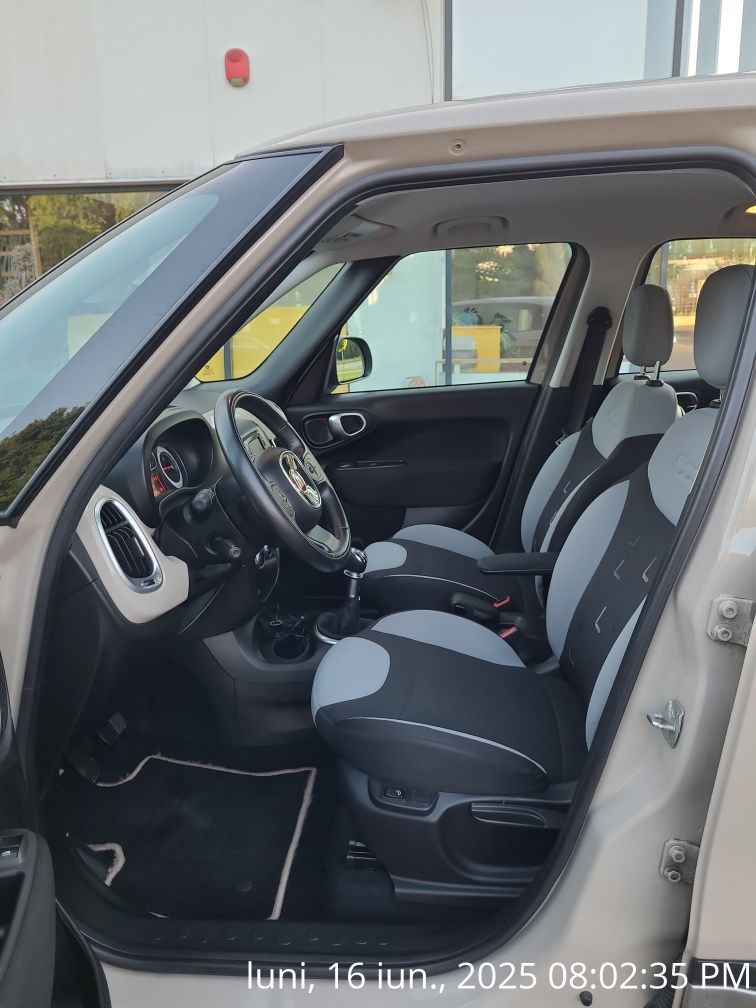 Fiat 500L / 0.9Tce 105Cp sunt unic proprietar în România.