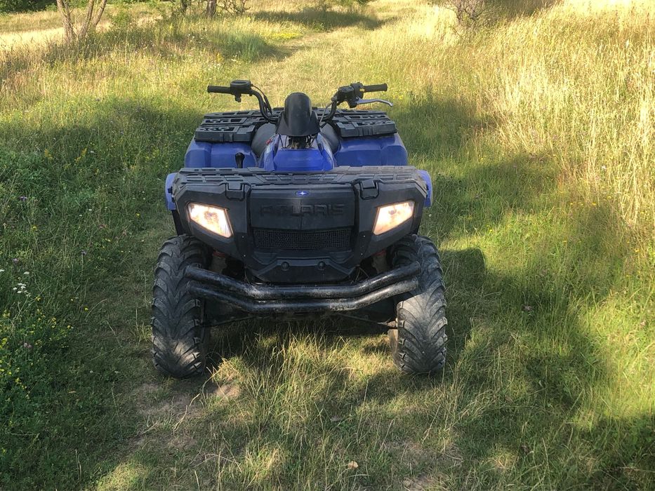 Vând Atv polaris