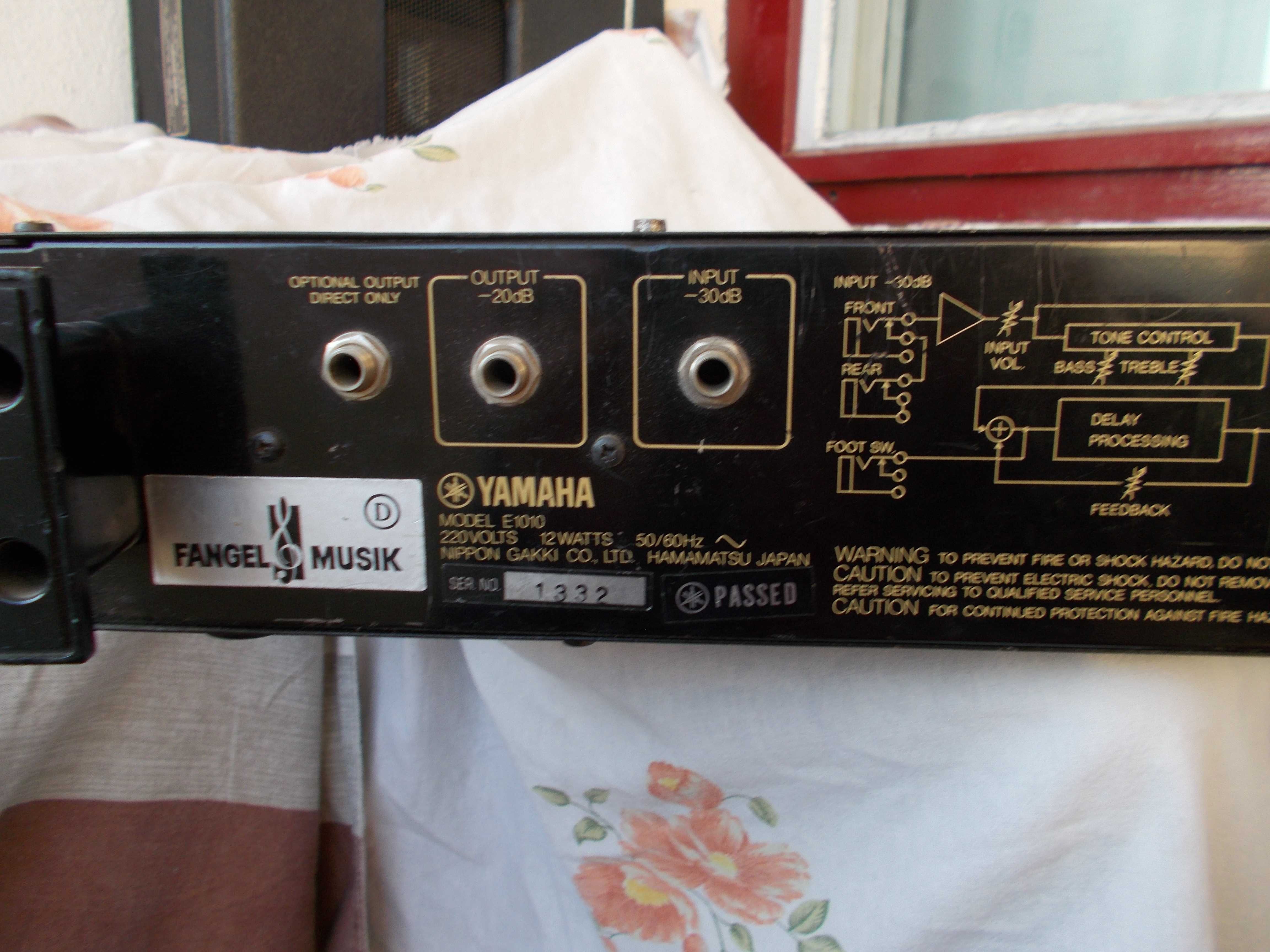Yamaha  analog   delay   1980,   Yamaha   XMV 8280.