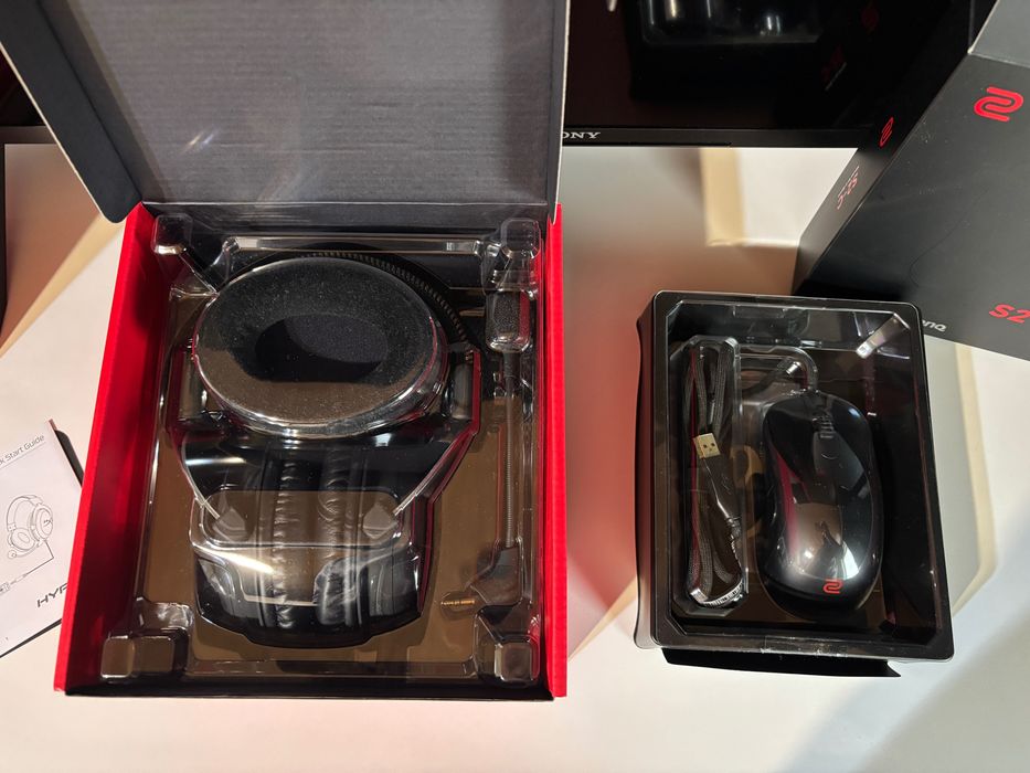 Слушалки HyperX Cloud 2 и Мишка Zowie S2-C