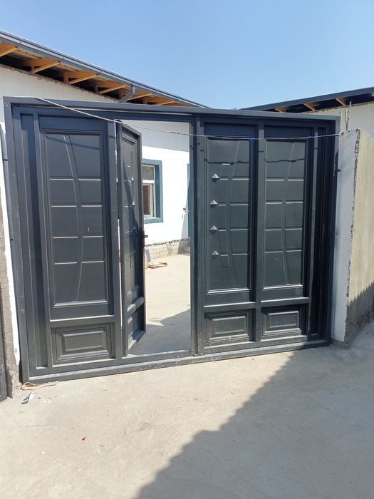 Hovli sotiladi 1.5 sotix