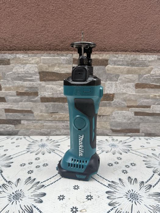 Акумулаторна фреза за гипскартон Makita DCO180Z SOLO /18 V,