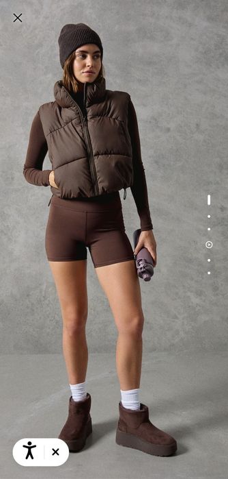 Пухена грейка със скъсена кройка