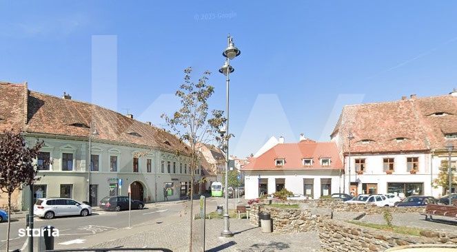 Spatiu comercial stradal 136mp Central Istoric Sibiu preluare chirias