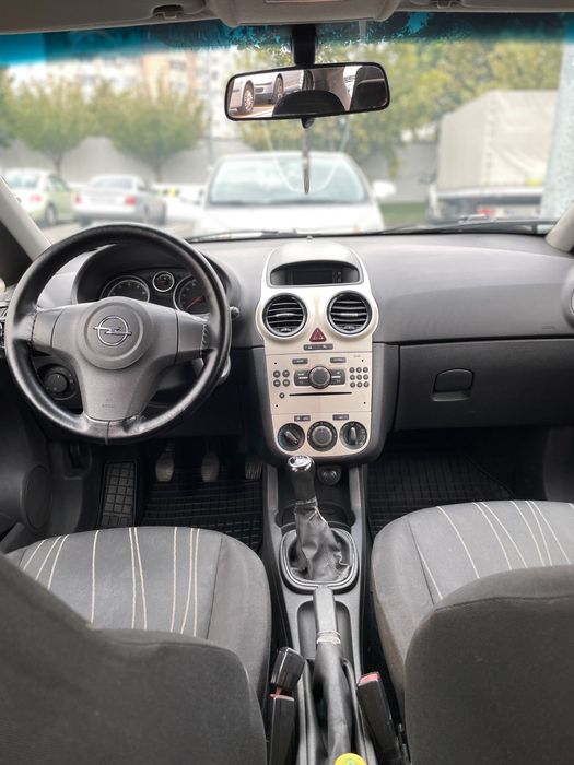 Opel corsa 1.2 benzina