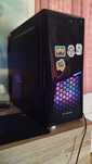 PC gaming ASUS în stare bună de func ționare.