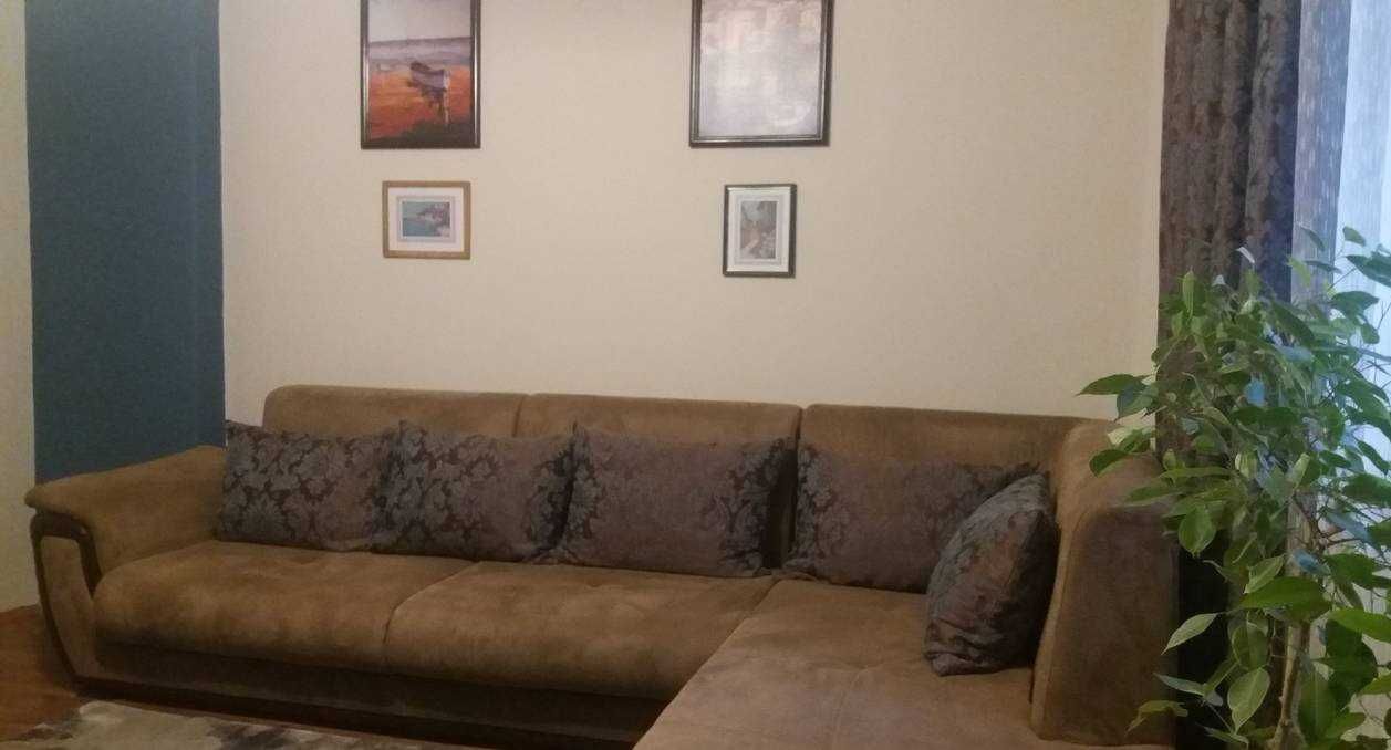 Дава се под наем Двустаен апартамент в Бургас, Център - 64 кв.м за 250 € - Снимка #1