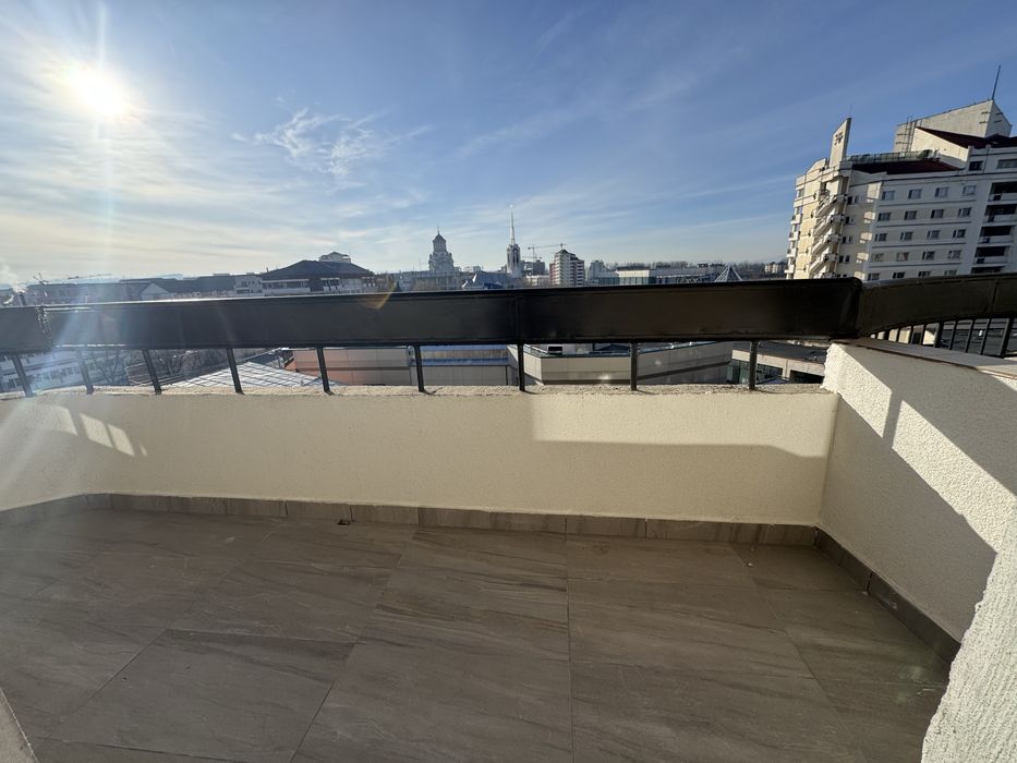 Școlii, Hotel Mara, 3 camere, totul nou