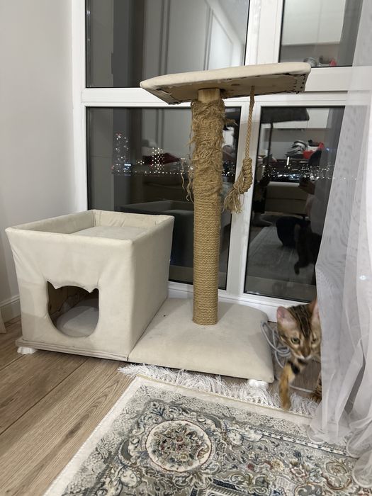 Продам Домик для кота в отличномном состоянии