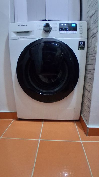 Mașină de Spălat Rufe ca Nouă Samsung