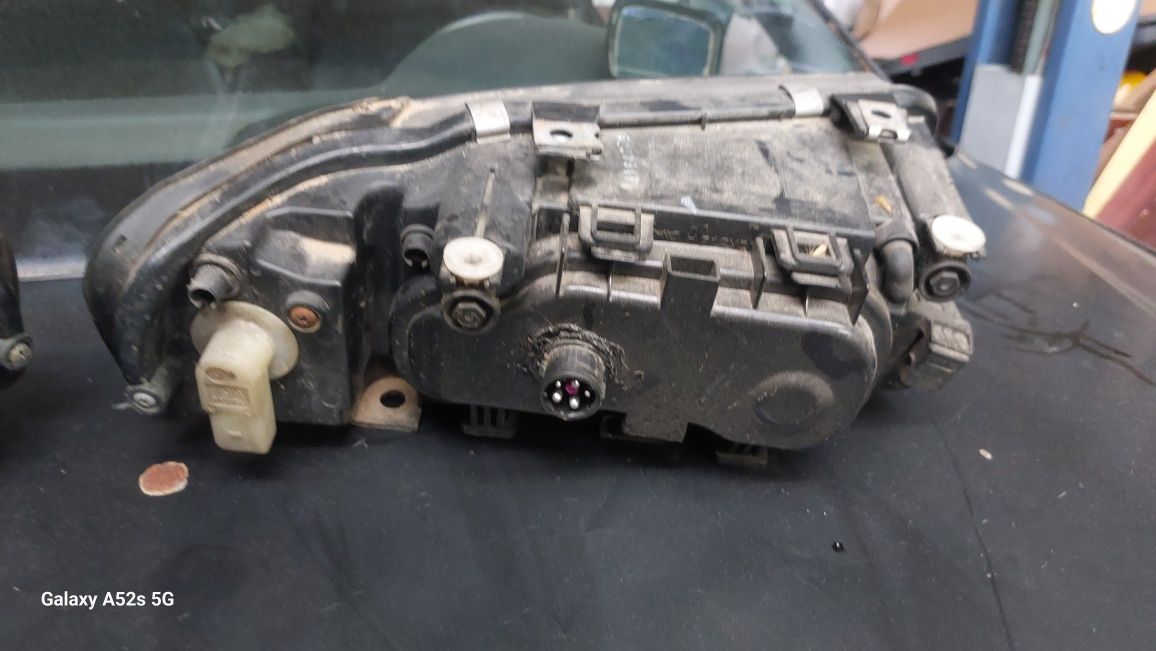 Фарове ауди А3 8l 2000г