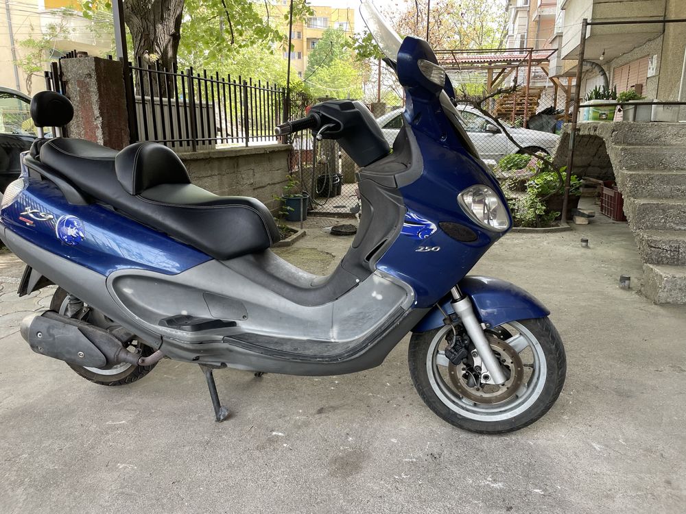 Piaggio x9 250k.