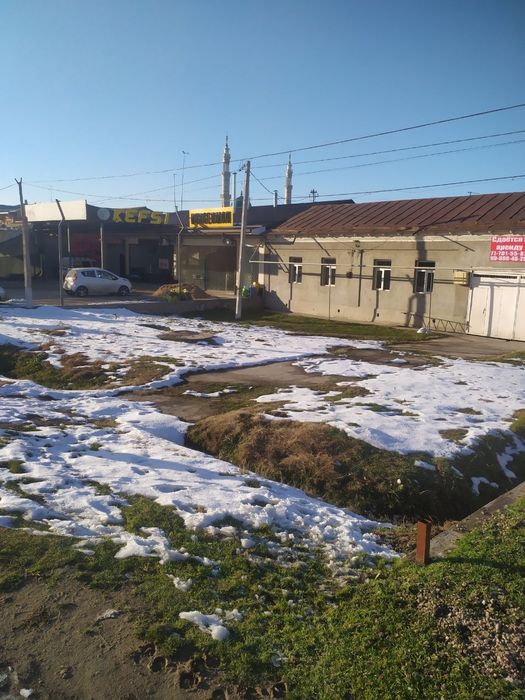 Nazarbek Harkatda yoʻlni yuzida 8 sotik 7 xonali uy arenda аренда 1300