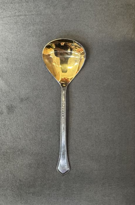 Срочно продам новые позолоченные ложки. Рижский ювелирный завоз.