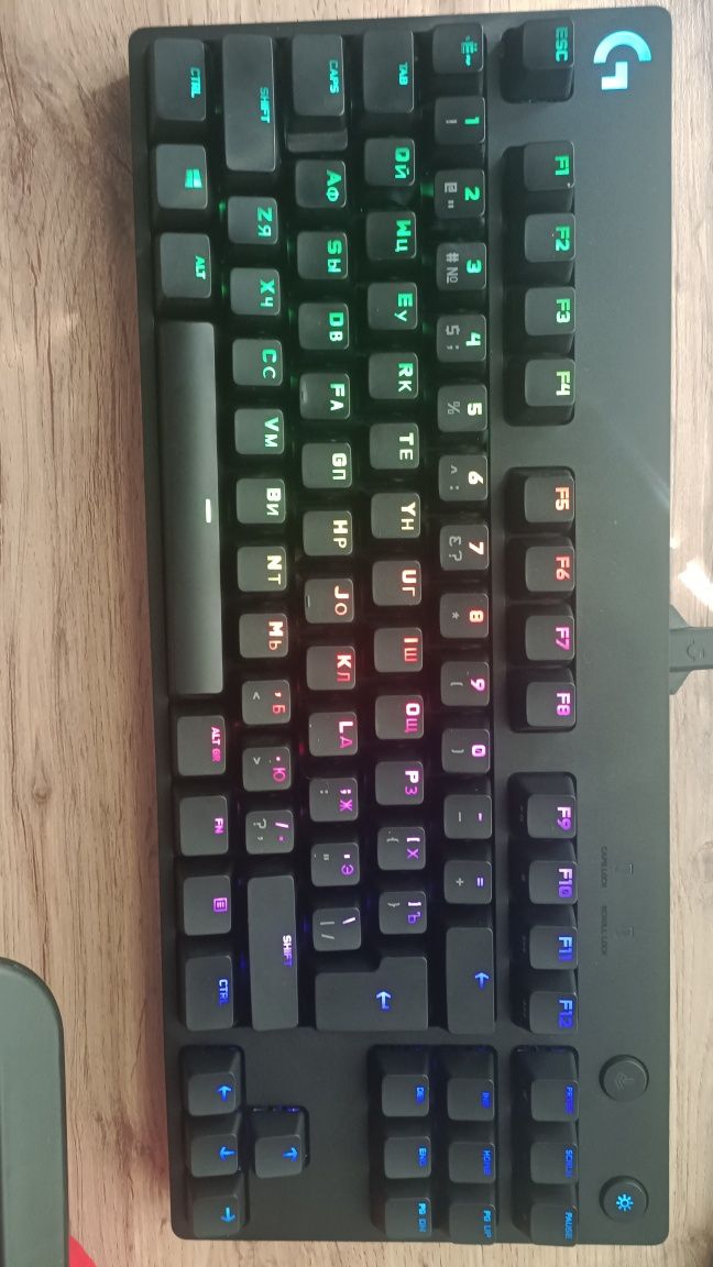 Logitech g pro gaming keyboard