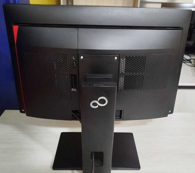 Продается Моноблок Fujitsu Esprimo K558/24 AIO17