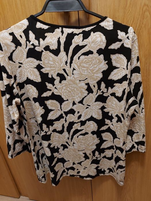 Bluze dama 20 lei bucata