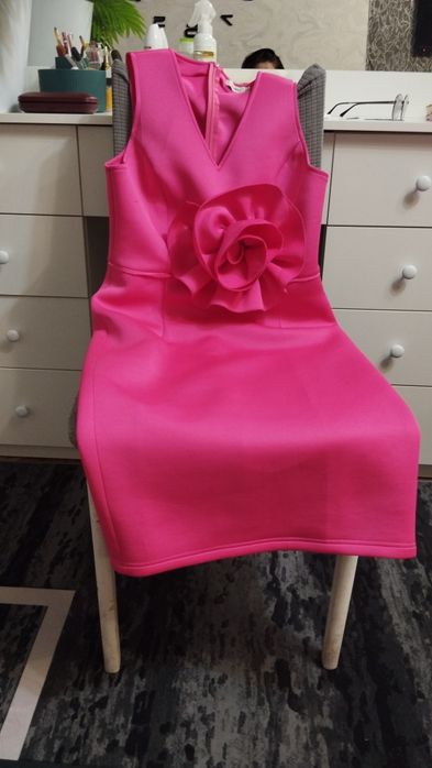 Продам платье новое