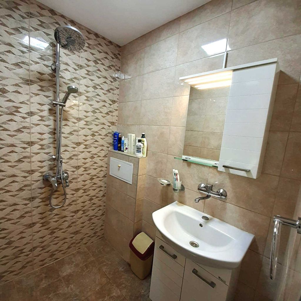 Продава се Многостаен апартамент в Кубрат - 120 кв.м за 609 €/кв.м - Снимка #12