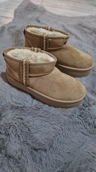 Ghete maro stil UGG