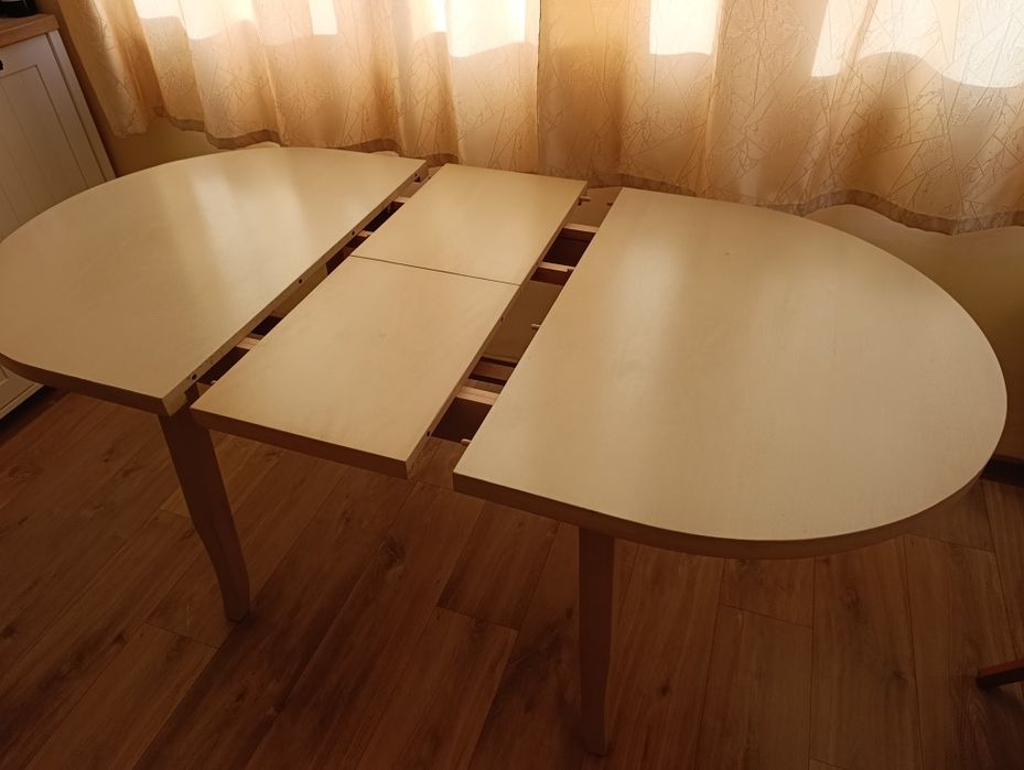 Трапезна    маса