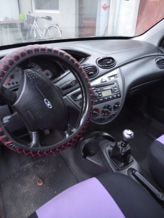 Vînd Ford focus 1,8 turbo diesel 2000