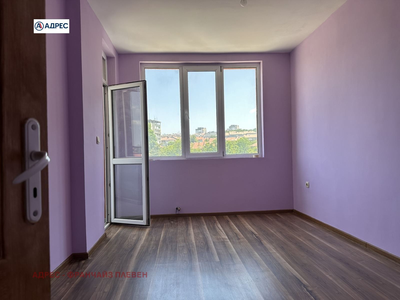 3-стаен в Плевен-Широк център площ 82 цена 142000