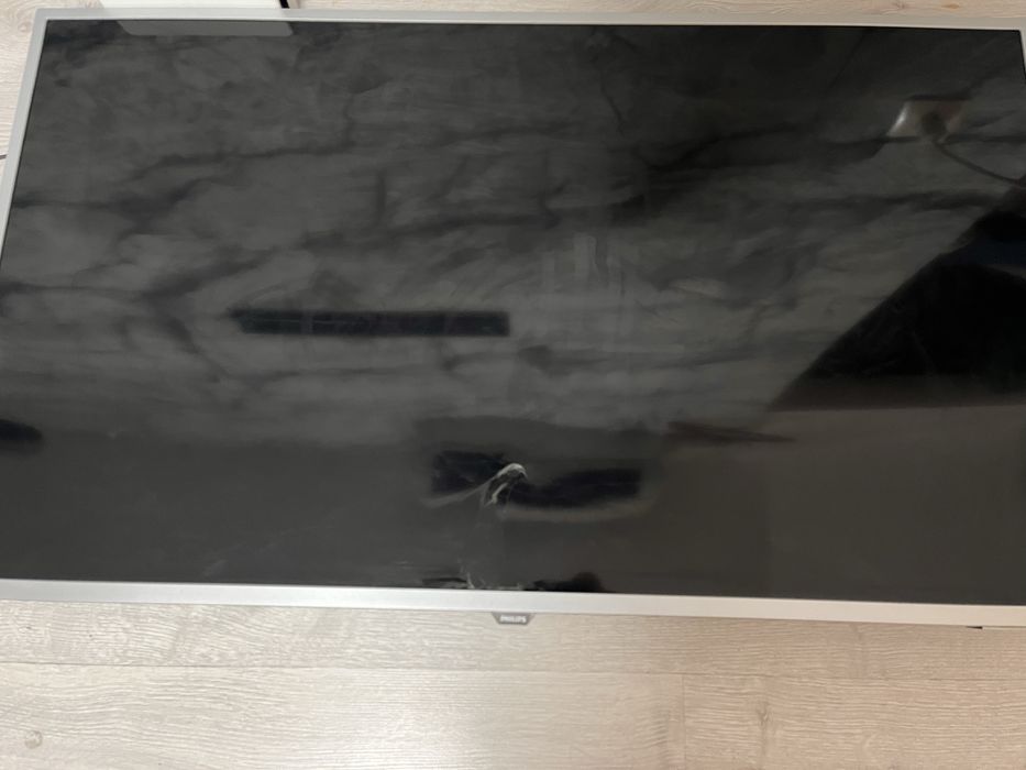 Philips Ambilight 43PUS7363/12 за части (счупен екран)